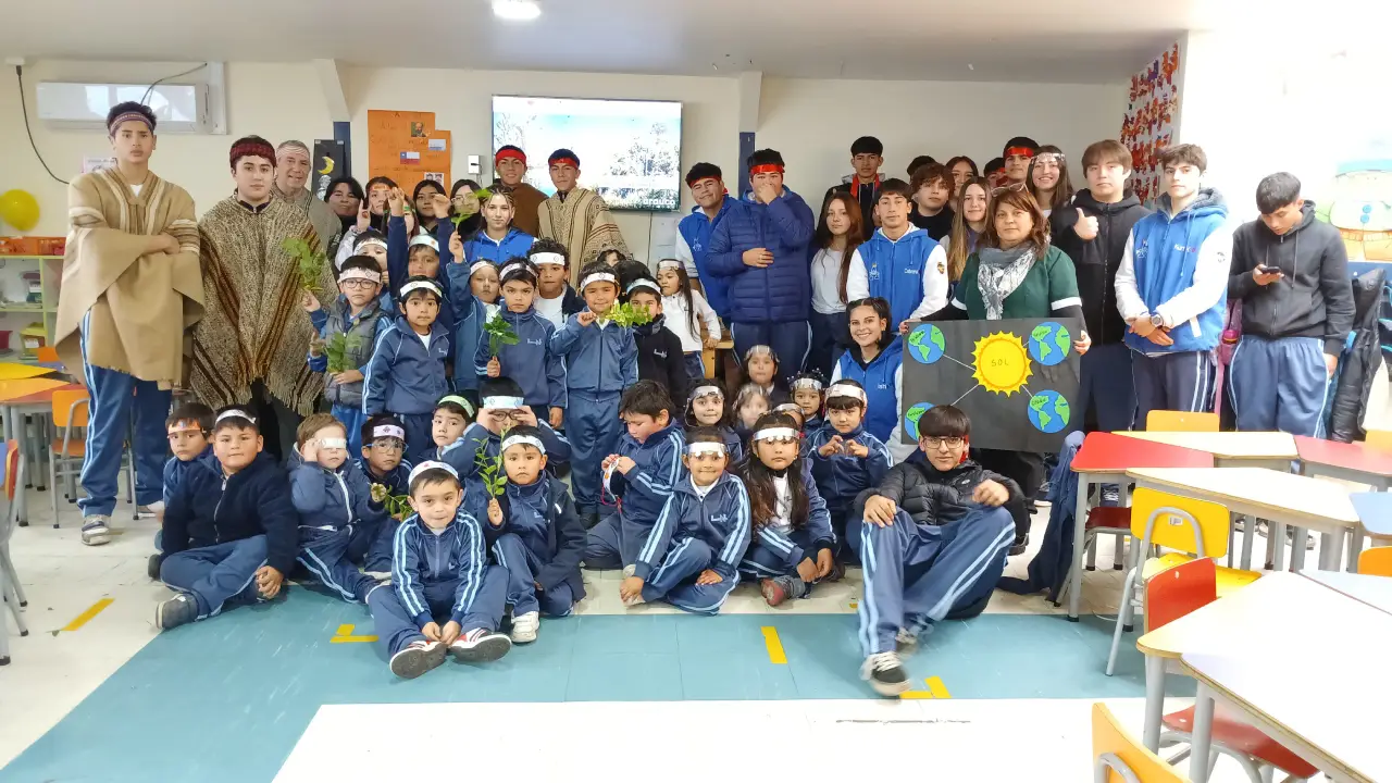 Estudiantes del Liceo Nacional de Llolleo Celebran el We Tripantu Promoviendo la Interculturalidad