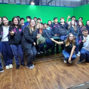 Estudiantes del Liceo Nacional de Llolleo exploran el rol de los medios de comunicación